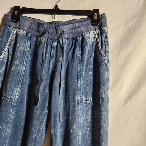 RVCA Distressed Jogger Womens M Blue Denim Look Thrashed See Pictures - Picture 5 of 11